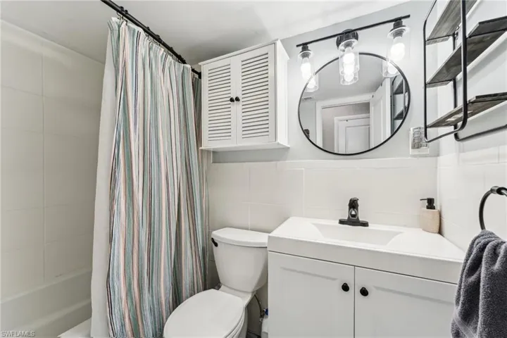 1684  South  DR, Fort Myers, FL 33907