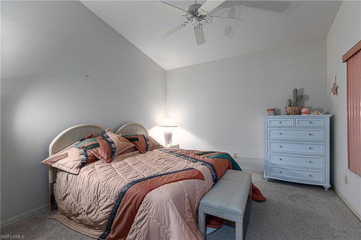 Guest bedroom