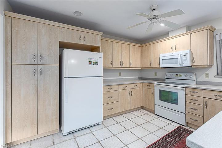 13212 Wedgefield DR # 3, NAPLES FL 34110