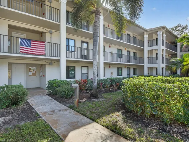 5792 Deauville Cir A207, Naples, Florida 34112