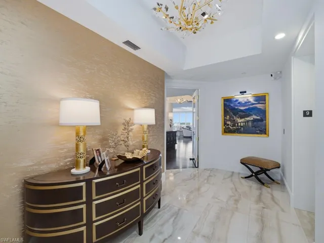 902 Private Elevator Foyer