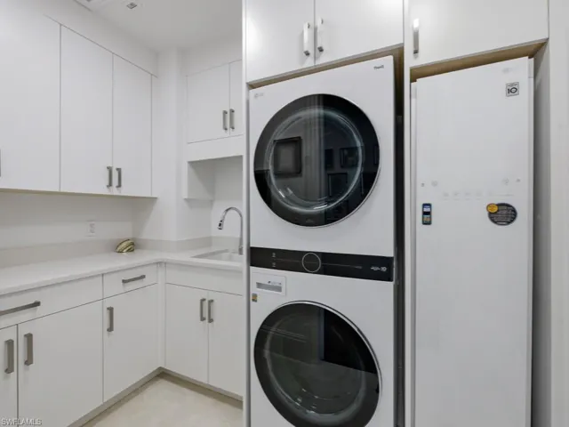 Washer, Dryer & Steamer