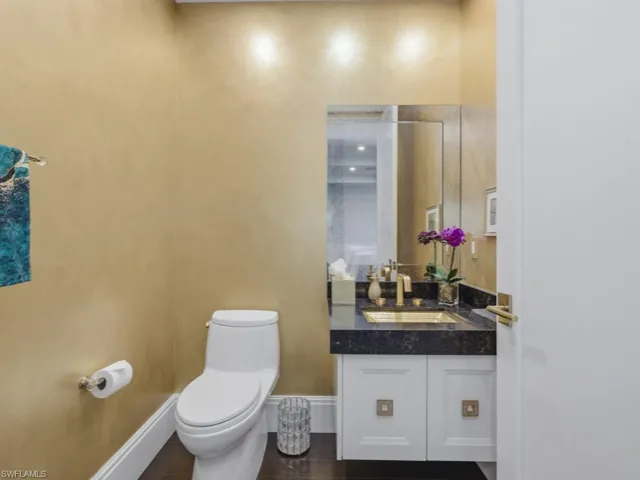 Powder Room