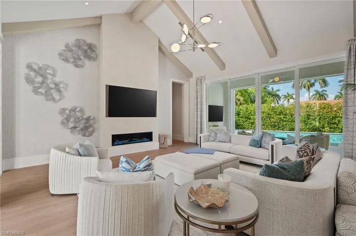 710 Willowhead Dr, Naples, Florida 34103