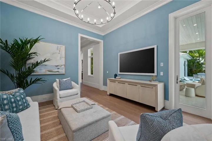 710 Willowhead Dr, Naples, Florida 34103