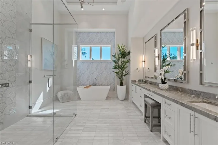 710 Willowhead Dr, Naples, Florida 34103