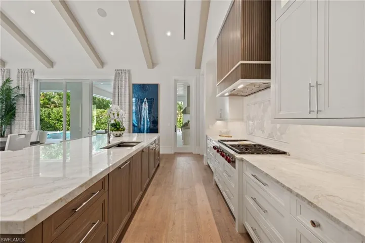 710 Willowhead Dr, Naples, Florida 34103