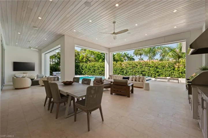 710 Willowhead Dr, Naples, Florida 34103