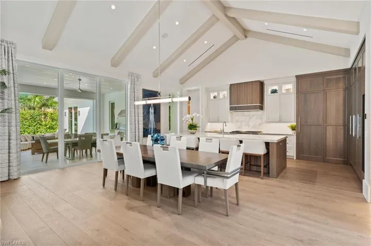 710 Willowhead Dr, Naples, Florida 34103