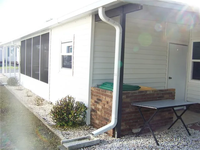 Side of home/lanai
