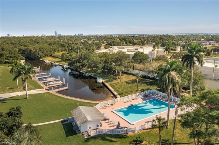 536 Pangola Dr, North Fort Myers, Florida 33903