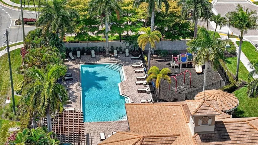 Community Pool  with Hot tub & Play area