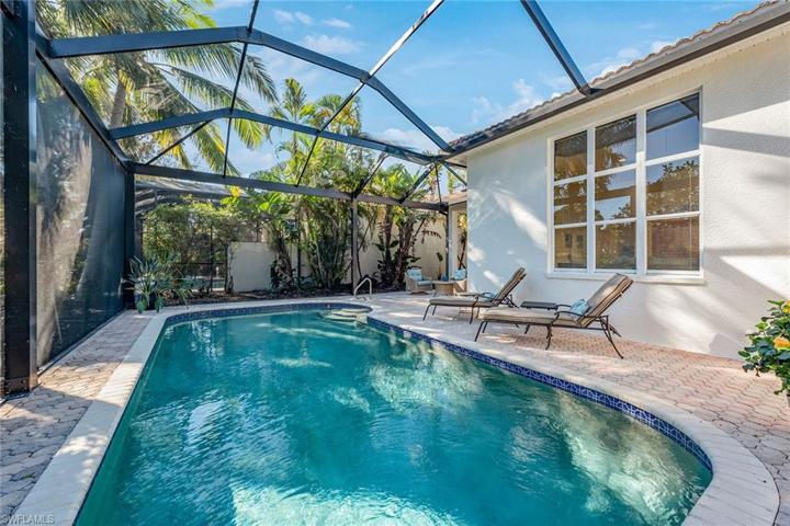 8530 Pepper Tree WAY, NAPLES FL 34114