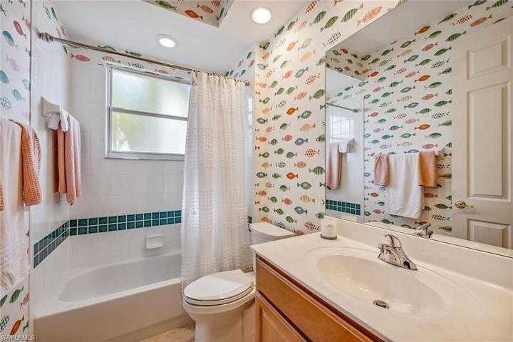 8530 Pepper Tree WAY, NAPLES FL 34114