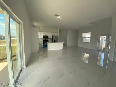 3945  62nd NE AVE, Naples, FL 34120