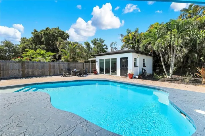 8327 Riviera Ave, Fort Myers, Florida 33919