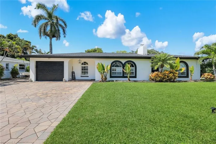 8327 Riviera Ave, Fort Myers, Florida 33919