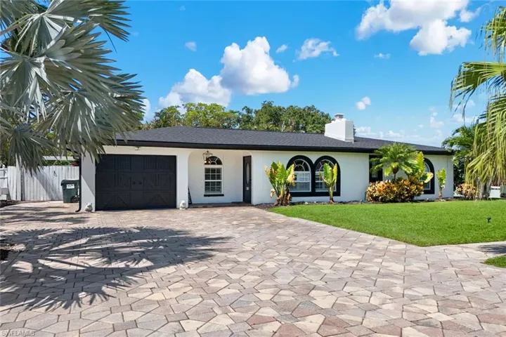 8327 Riviera Ave, Fort Myers, Florida 33919