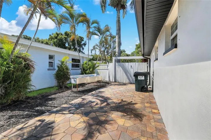 8327 Riviera Ave, Fort Myers, Florida 33919