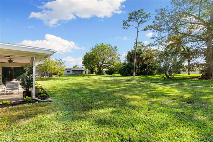 684  Pompano  DR, Naples, FL 34110