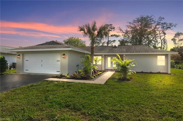 684  Pompano  DR, Naples, FL 34110