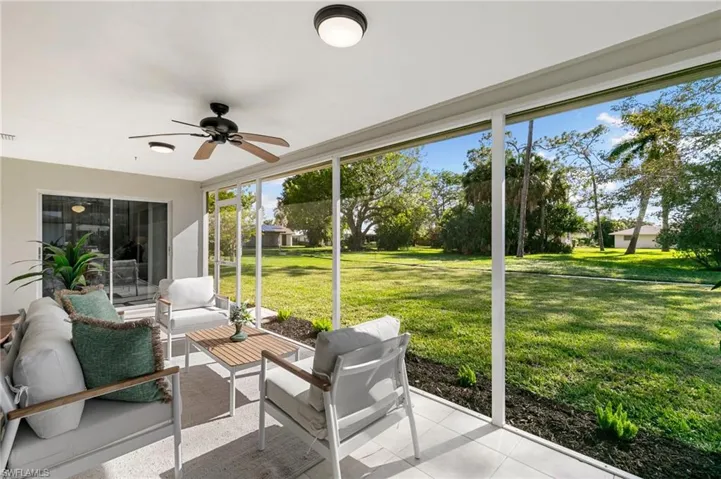 684  Pompano  DR, Naples, FL 34110
