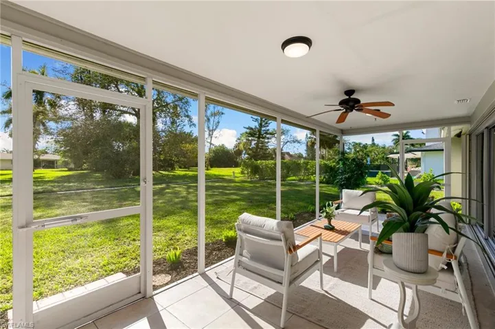 684  Pompano  DR, Naples, FL 34110