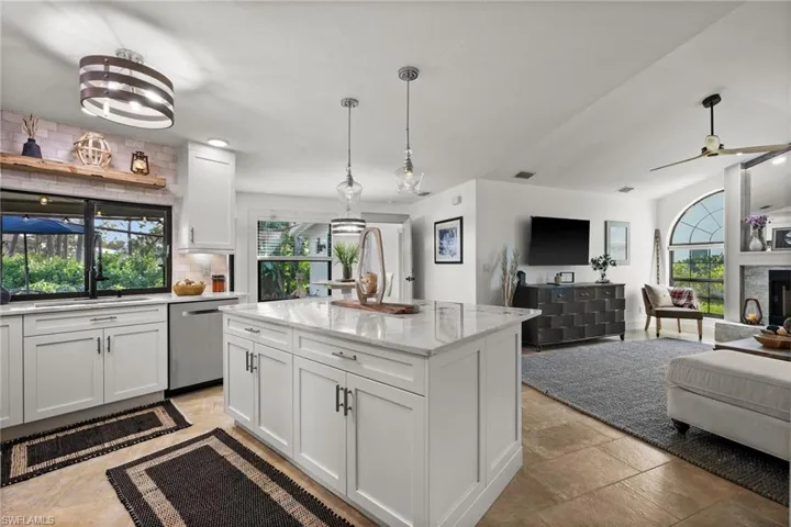 overlooks breakfast nook and family room