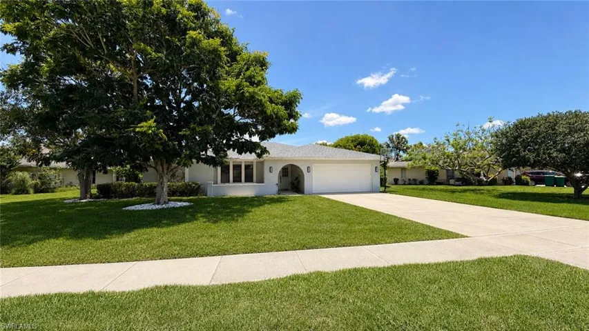 1089 Nottingham Dr, Naples, Florida 34109