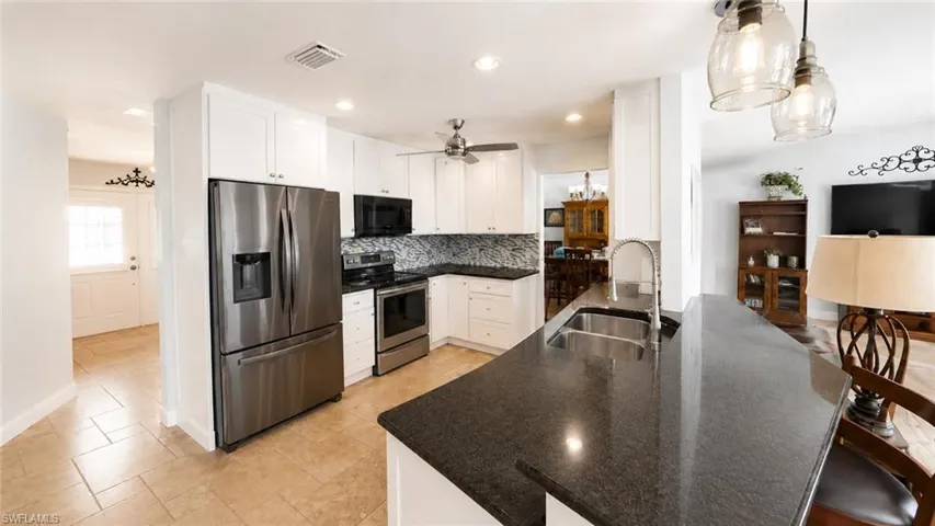 1089 Nottingham Dr, Naples, Florida 34109