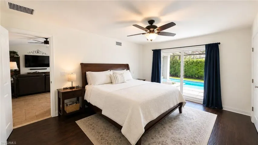 1089 Nottingham Dr, Naples, Florida 34109