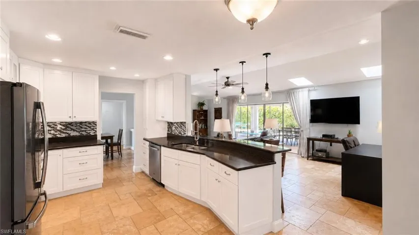 1089 Nottingham Dr, Naples, Florida 34109