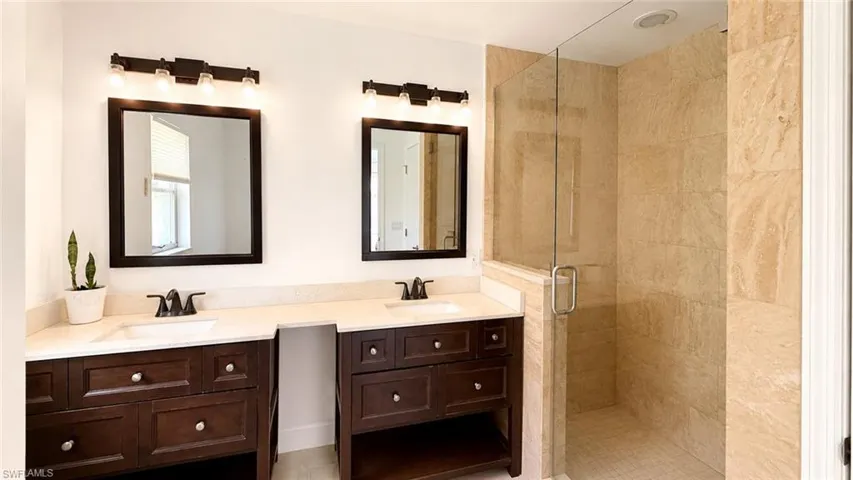 1089 Nottingham Dr, Naples, Florida 34109