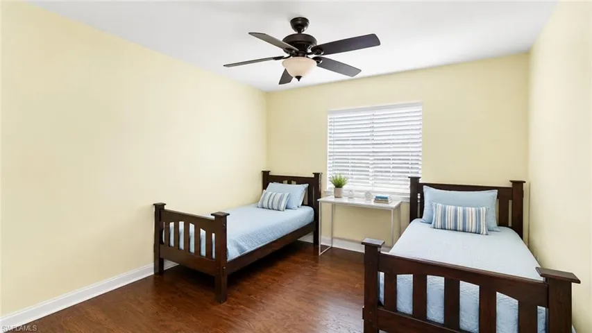 1089 Nottingham Dr, Naples, Florida 34109