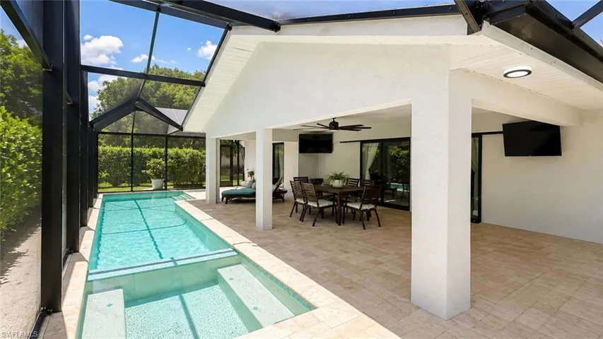1089 Nottingham Dr, Naples, Florida 34109