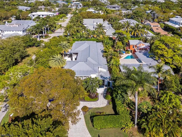 501 2nd Ave N, Naples, Florida 34102