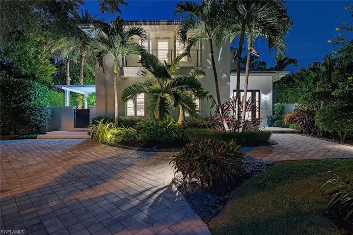 501 2nd Ave N, Naples, Florida 34102