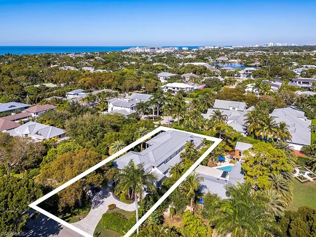 501 2nd Ave N, Naples, Florida 34102