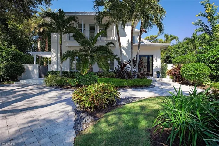 501 2nd Ave N, Naples, Florida 34102