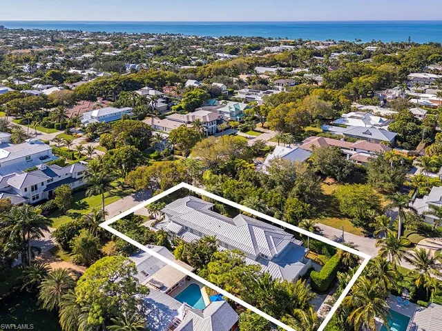501 2nd Ave N, Naples, Florida 34102