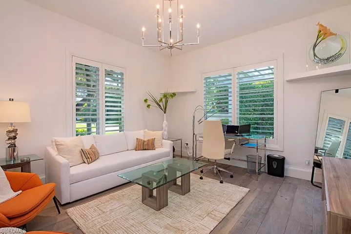501 2nd Ave N, Naples, Florida 34102