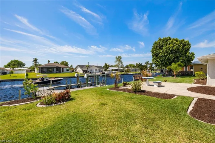 3746 Se 1st Pl, Cape Coral Fl 33904