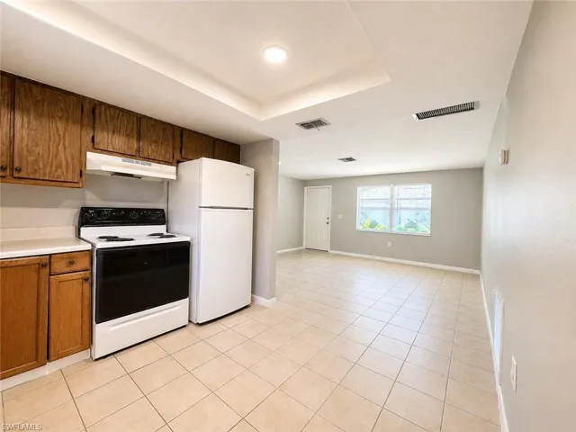 5461  11th  AVE, Fort Myers, FL 33907