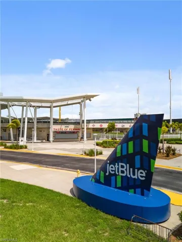 Jet Blue Stadium! Just minutes from Royal Greens