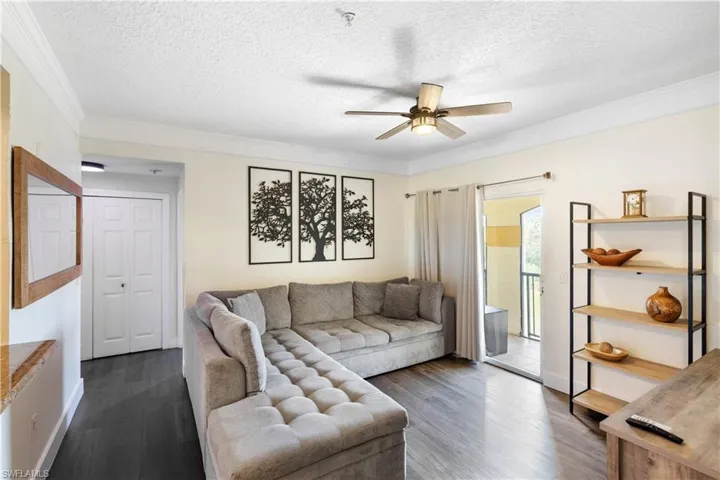 Sliding doors to the balcony