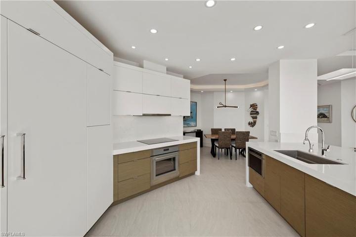 SLEEK AND FUNCTIONAL