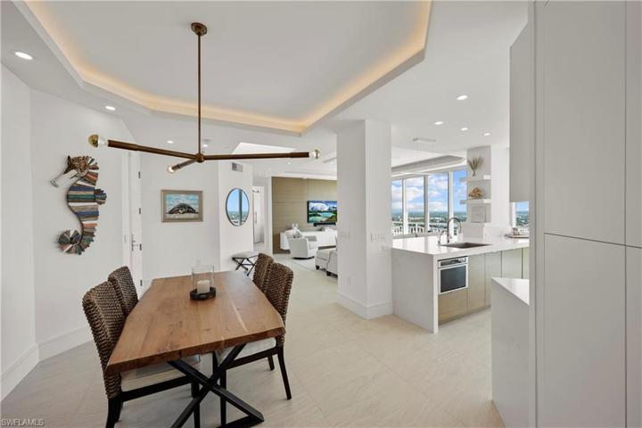ROOM FOR A TABLE THAT SEATS 8