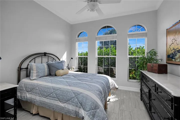 136 Shorecrest Ct, Marco Island, Florida 34145