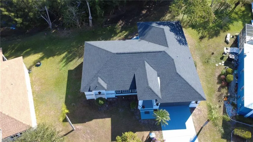 Aerial view of property and surrounding area