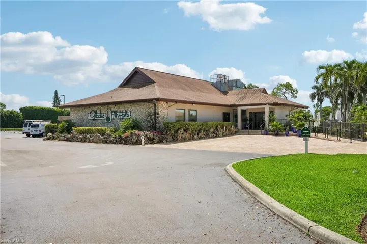 248 Palm Dr 5, Naples, Florida 34112